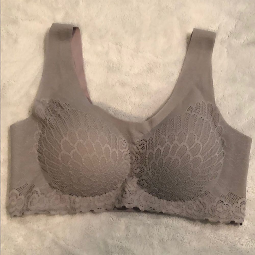 Silicone cup bra